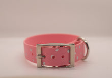 Load image into Gallery viewer, Splatter Valentine&#39;s Day Dog Collar