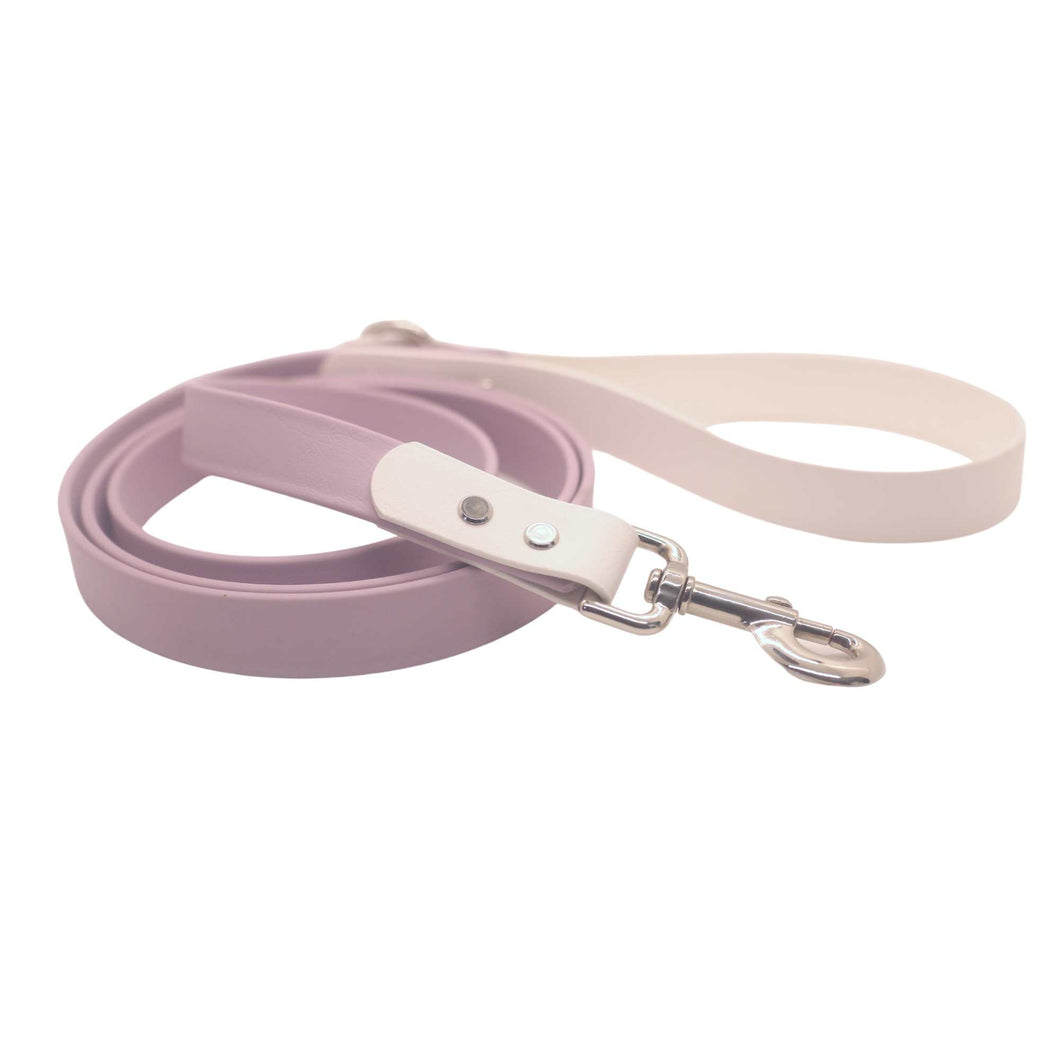Biothane Dog Leash - Lavender and white dog leash with a metal clip. The handle is white while the main part of the leash in lavender.