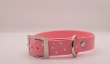Load image into Gallery viewer, Splatter Valentine&#39;s Day Dog Collar
